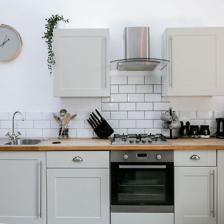 Peaceful Apartment - Dedicated Free Parking - Walk To Centre, Uni, Hosp - Business And Leisure - Contact For Long Stays Exeter Kültér fotó